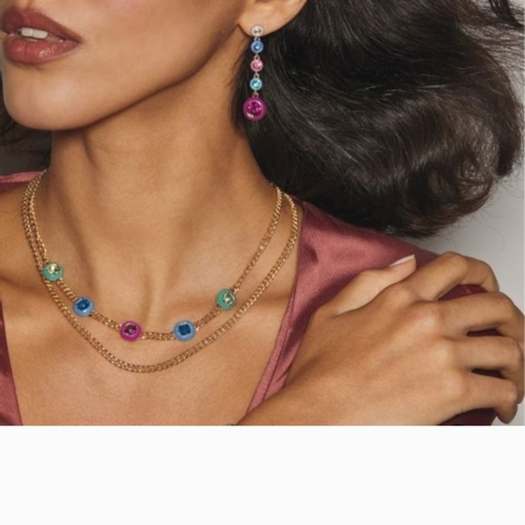 Elegant Gold Necklace with Multicolor Gemstones - Picture 2 of 3